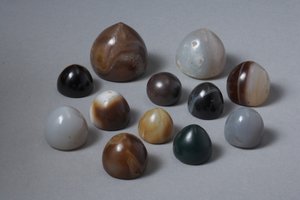 Játékdarabok (hardstone)
